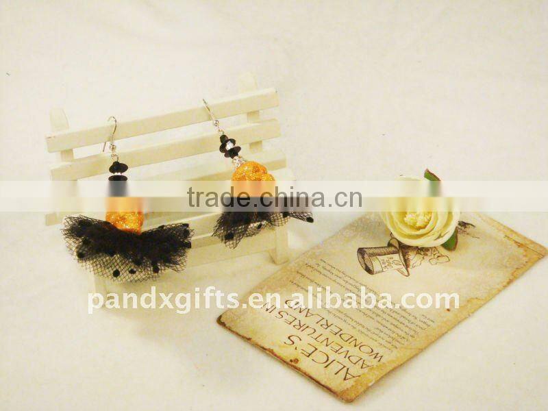 Top party girls earring with WITCH HANDS and lace