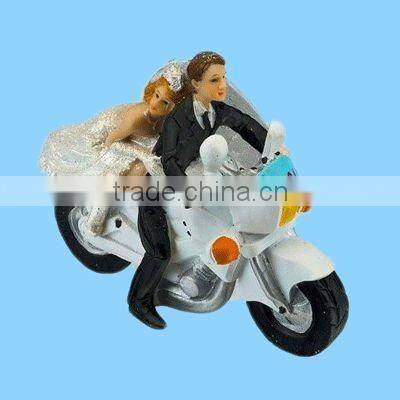 polyresin chinese wedding couple statue