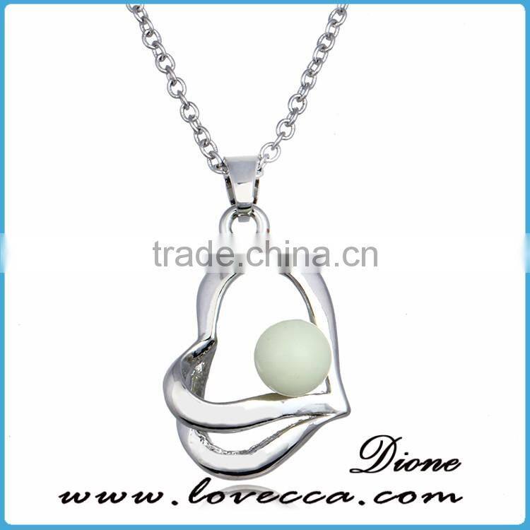 Plated noctilucent necklace pendant women heart shape glow dark necklace