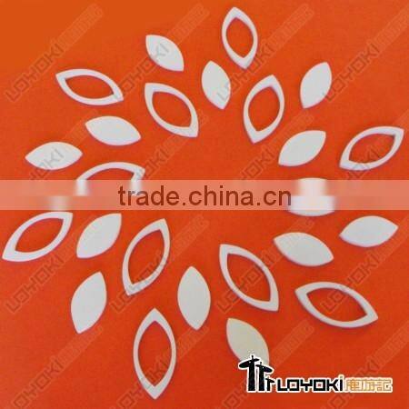 Leaf-shaped wall sticker