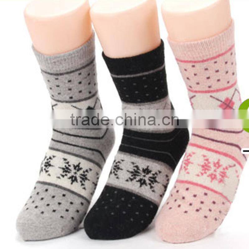 warm jacquard wool socks for women in winter