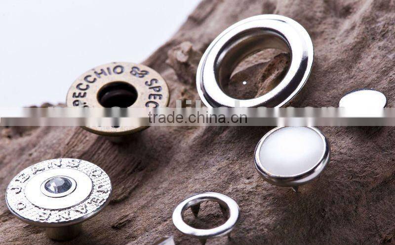 Fashion Iron Eyelets