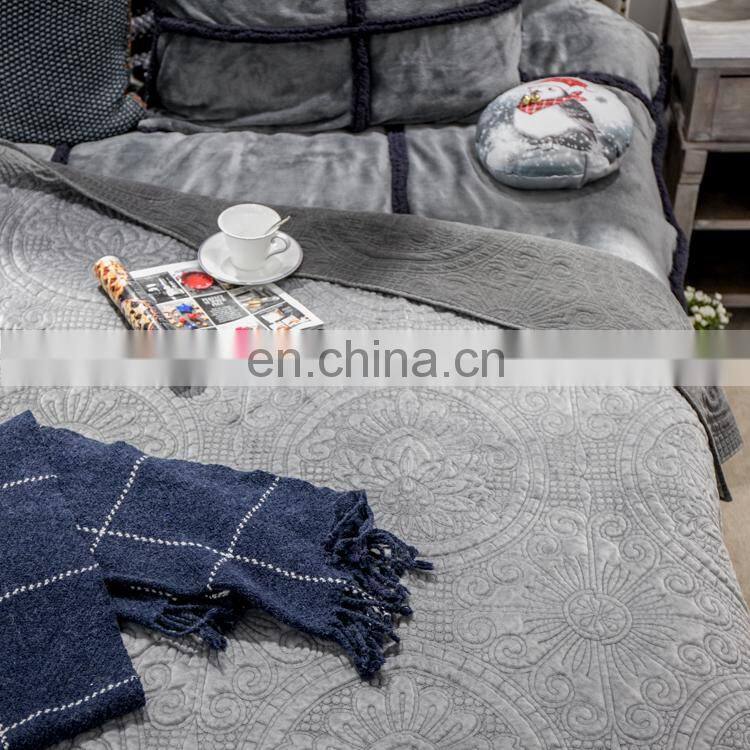 China factory custom Queen Size dark grey Mandala Embroidered Quilt Cover/Bedding Set