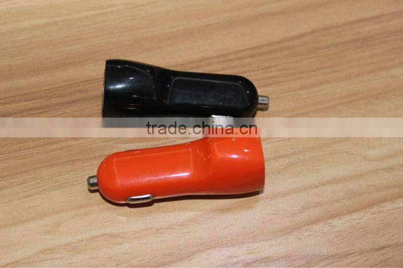 2 USB car charger 4.8v 1800mah smart phone charger PC material housing