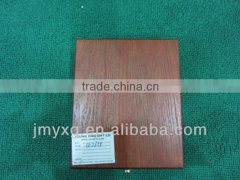 2014 Hot selling top quality novelty shape wine set for bar,wine accessory