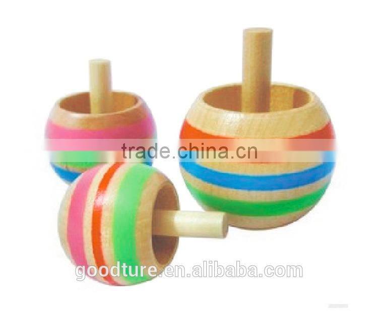 2015 Hot Sale Set Of Three Scopperil In Different Size Wooden Pet Top