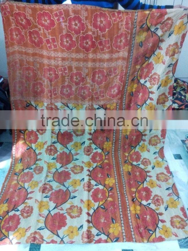 Beautiful flower Embroidery vintage sari fabric kantha quilt / Blanket/Gudari