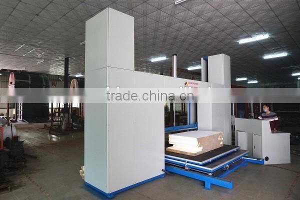 Circle Blade Twisting Angle Can Be 540 Degrees Contour Sponge Cutting Machine