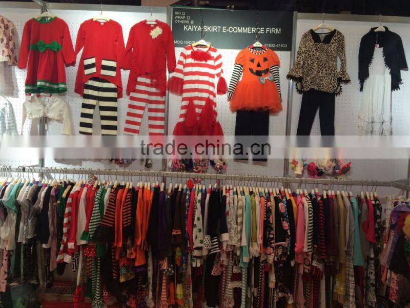 2016 Wholesale safe and comfortable stylish girl cotton grey classical baby rompers