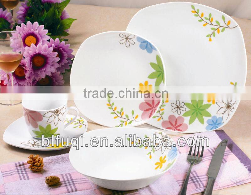 Ceramic dinnerware with simple design for Hotel porcelain dinnerware item square porcelain crockery dinner sets