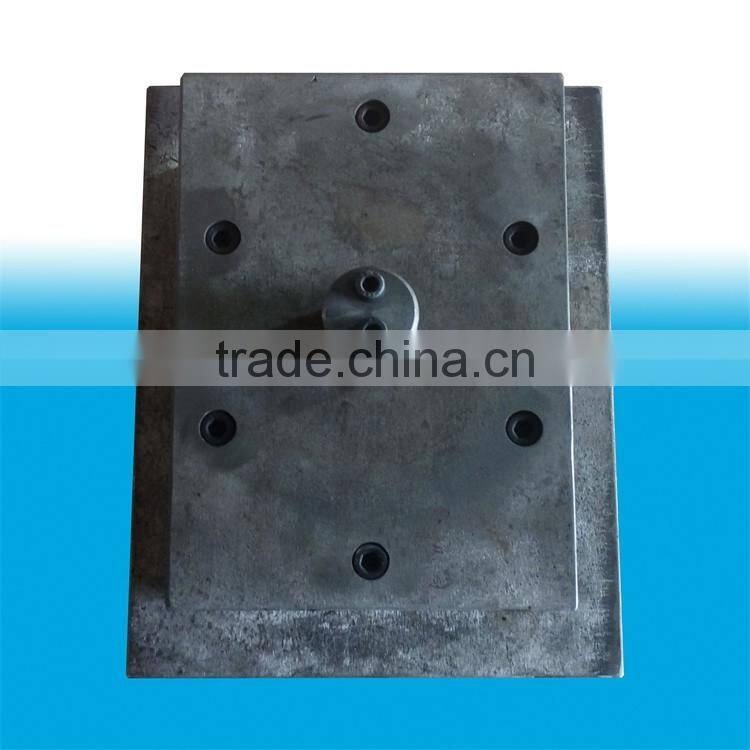 stamping mold for nonstandard hole punching