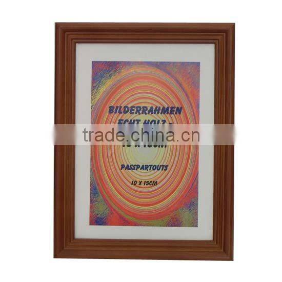 Cheap Photo frame in drawing room