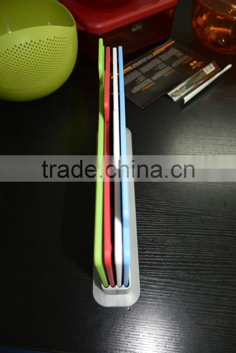 PP Material Good Quality Four PCS In One Set Rectangle Cutting Board