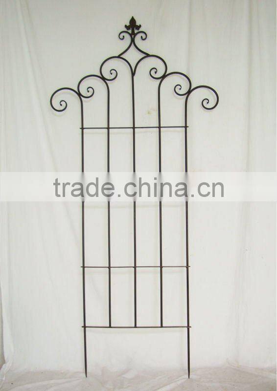 Decorative grape trellis