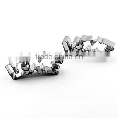 Promotional cake decorating tools Love letter cookie cutter Make love for valentine