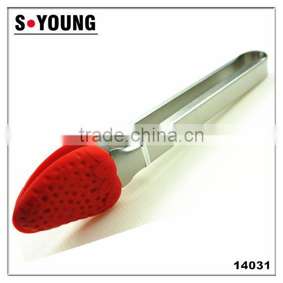 14031 Stawberry Shape Silicone Kitchen and Barbecue Grill Tongs Cooking Stainless Steel Handle Food Tong