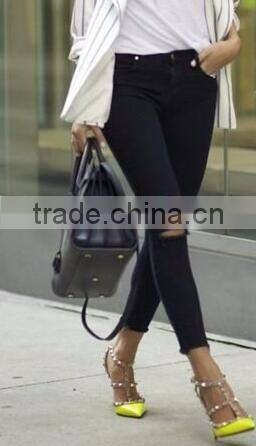 Runwaylover EY0618P New Design 2017 Ladies Fashion Washed Hole Jeans