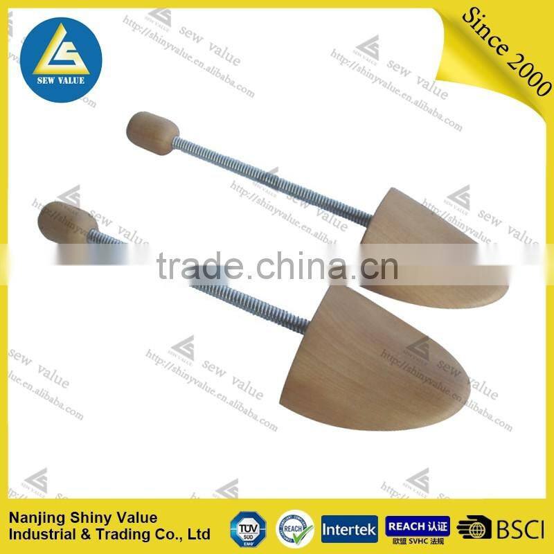 Widely used wooden type shoe tree made of lotus/schima/pine/cedar