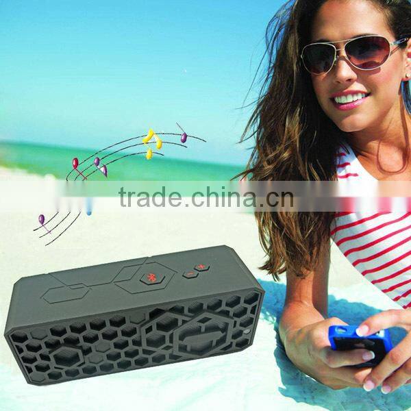 top quality 2.0 honeycomb super bass bluetooth mp3 music player with FM radio