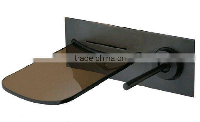 single handle wall-mounted waterfall basin faucet