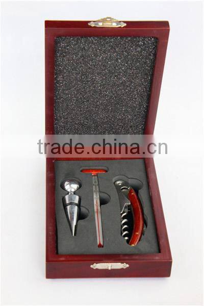 luxury wine set in a wooden box made in china