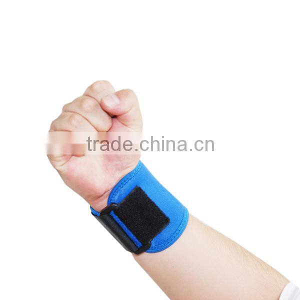 Fitting neoprene sports ankle support