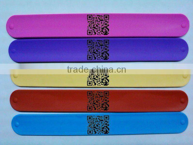 Bright color silicone reflective slap bracelets