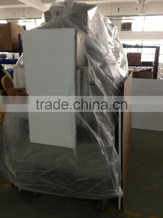 Laboratory analysis SPF chicken isolator