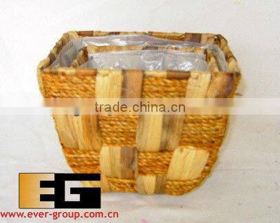 square natural water-hyacinth laundry hamper