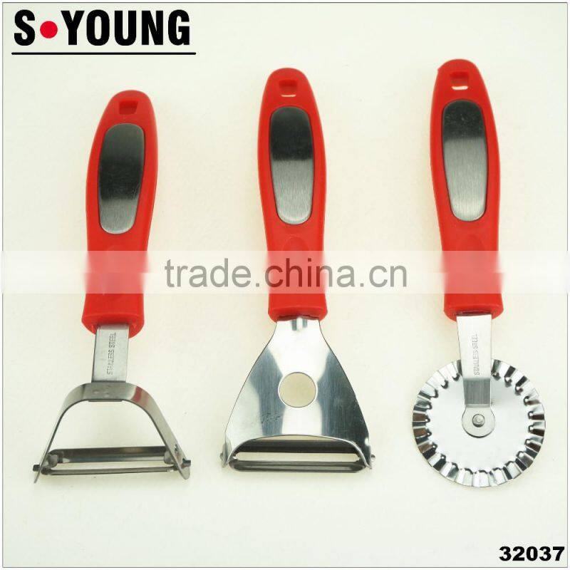 32037 Kitchen gadget kitchen tool peeler pizza cutter