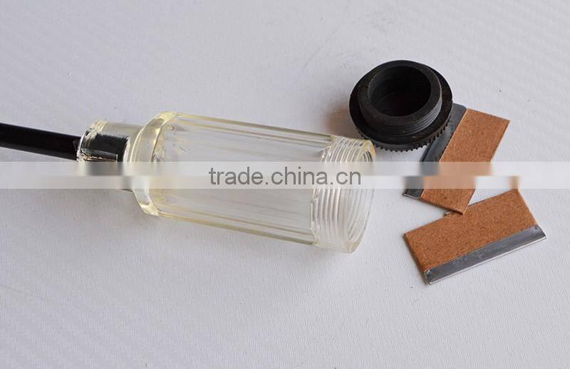 CN048B long handle razor scraper with 3pc 1.5 inch razor blade