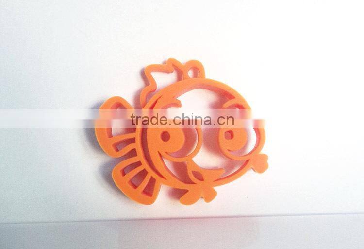 2015 Particular small silicone keychains/ charms pendants/ Pierced pendants