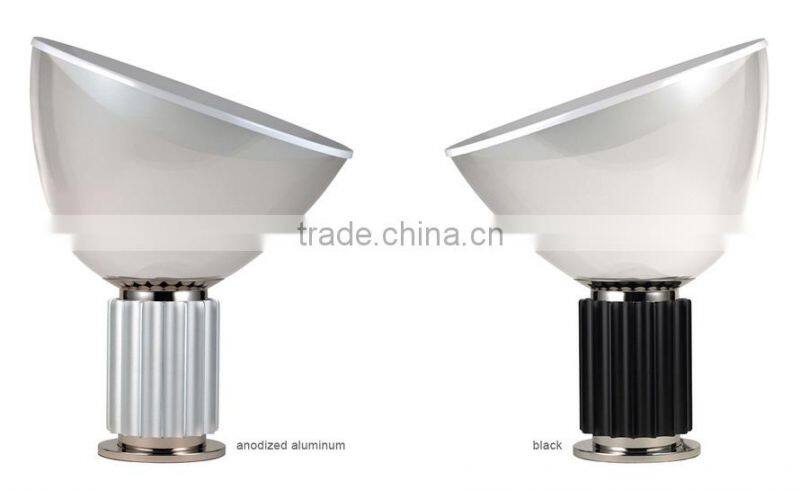 Modern Silver Aluminum Floor Lamps 60W UL Lighting for Hotel Rooms