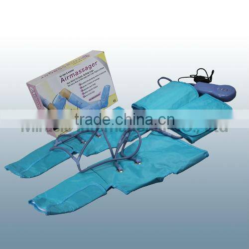 squeezing foot massager