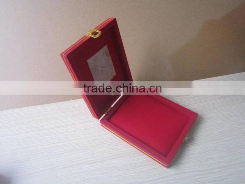High quality packaging box with fabric inside