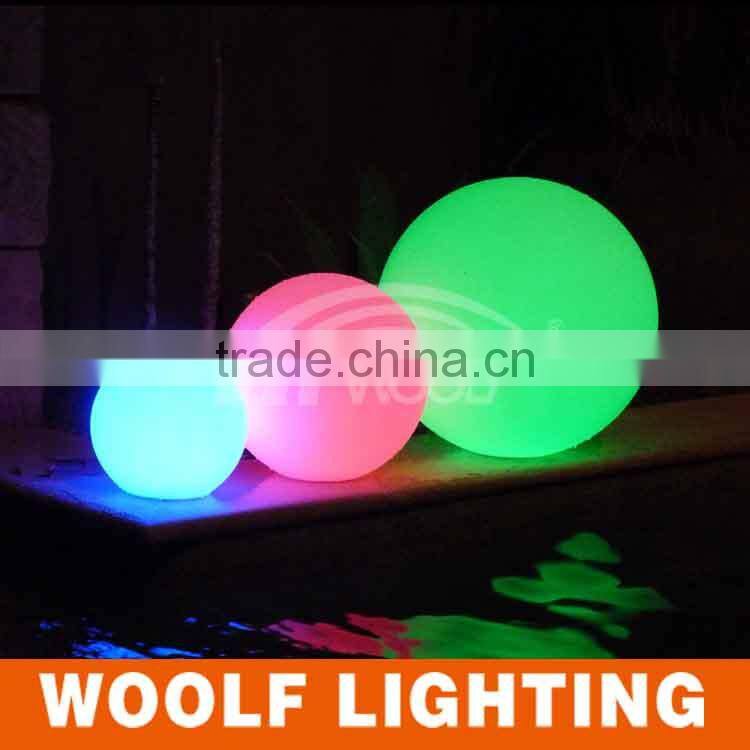 Wonderful Glowing Outdoor Swimming Pool and Garden Used Rechargeable Colouful Waterproof LED Light Up Ball