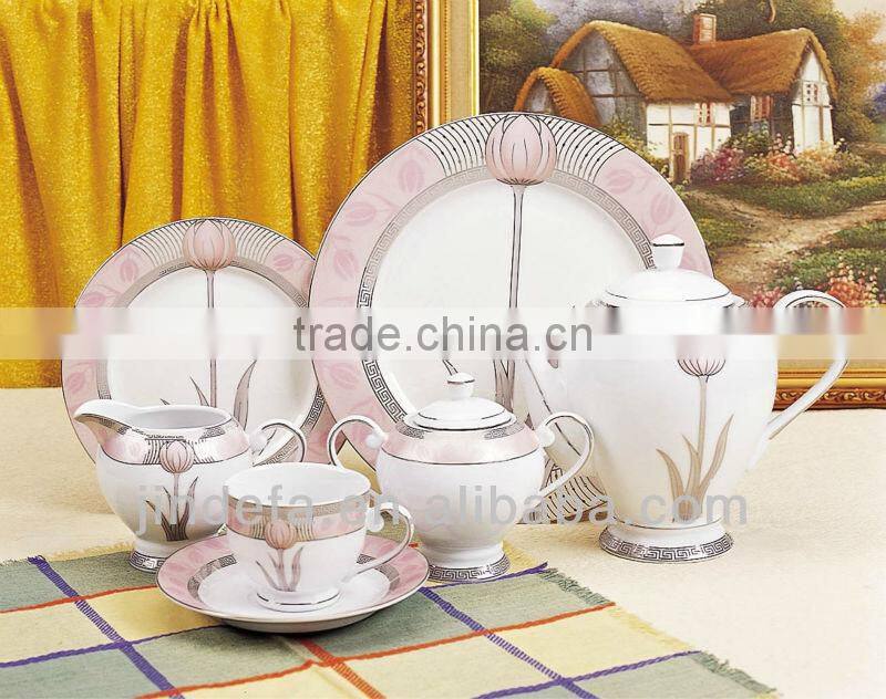 Golden Rim Fine Porcelain Bone China Dinnerware Set / Grace Design Ceramic Dinnerware for sale