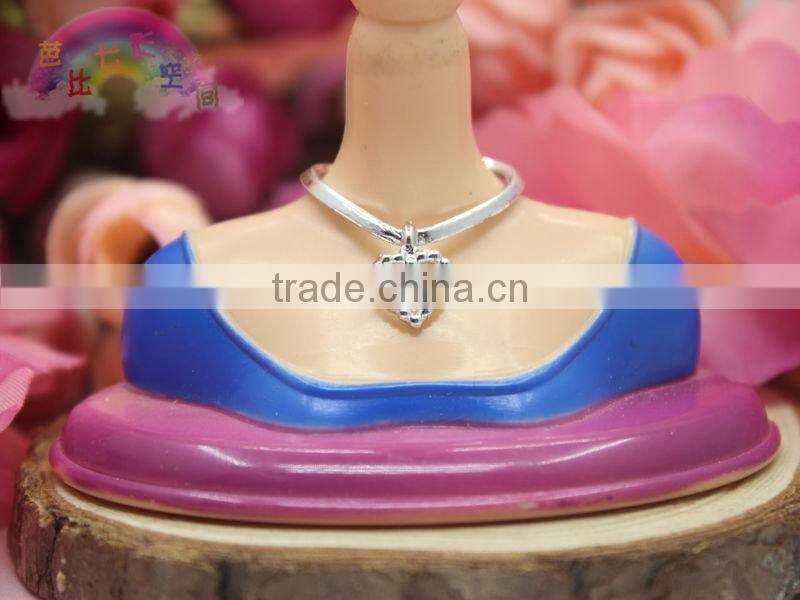 doll accessories necklace