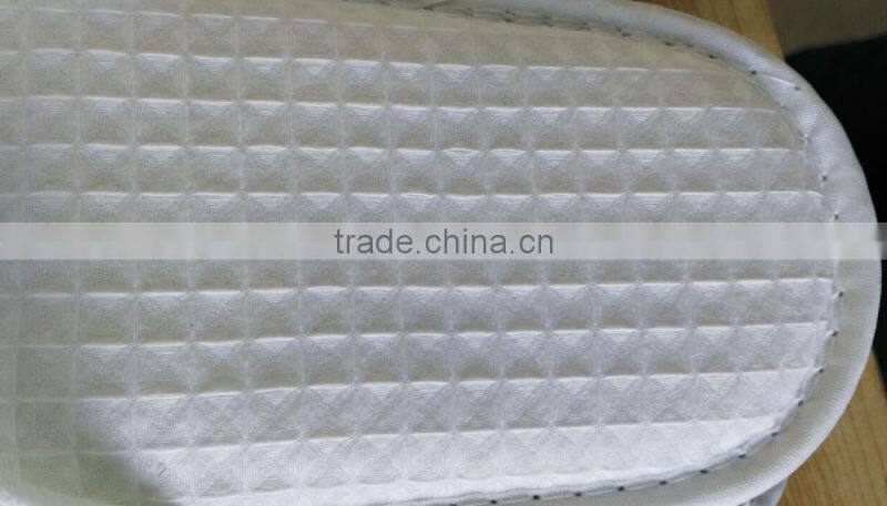 white disposable slipper with waffle farbic for hotel use
