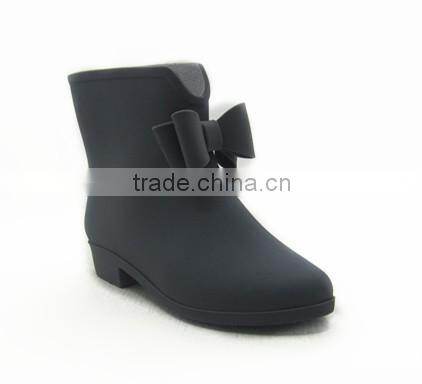 Stylish Multicolor Rain Boots For Women