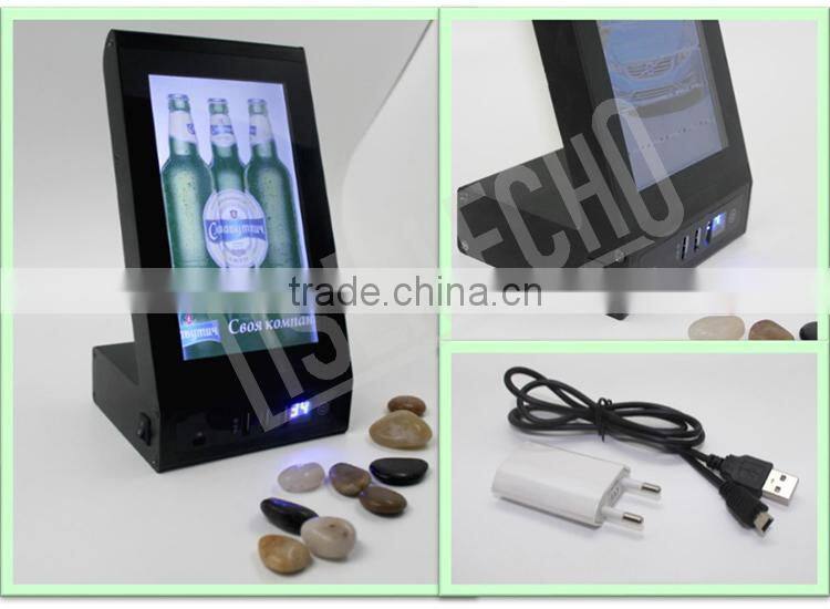 7 inch LCD screen L shape desktop advertising player with power bank