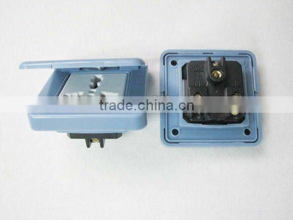 Swiss 2 flat pin to 2 round pole PC vertical power socket