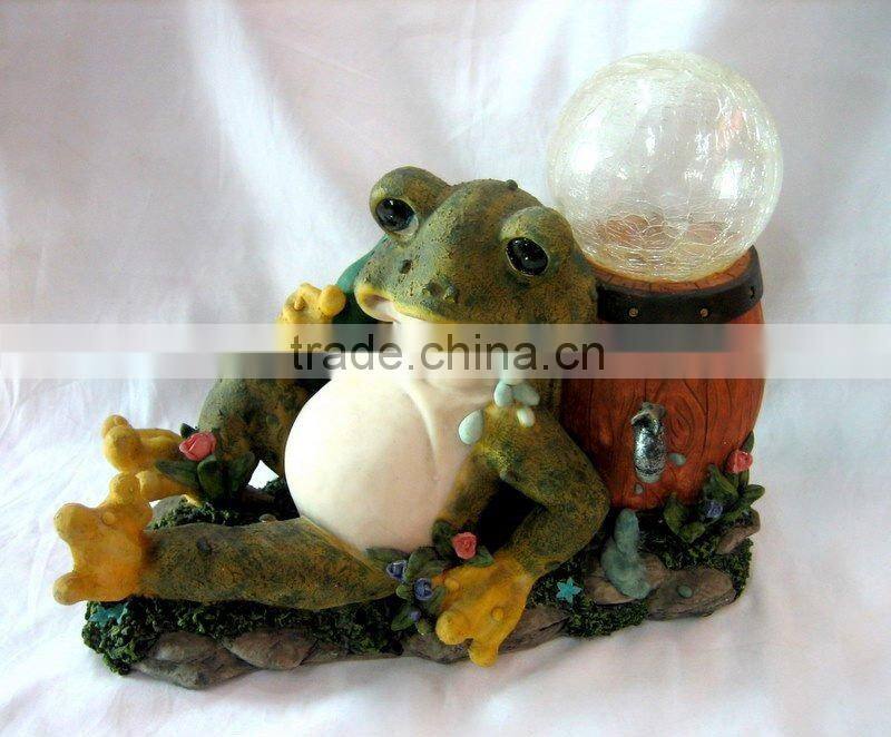Polyresin Frog Drink Beer Solar Light Craft