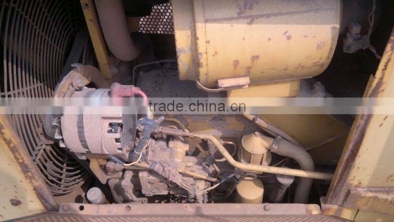 CAT D5M bull dozer, also d5 caterpillar bulldozer parts