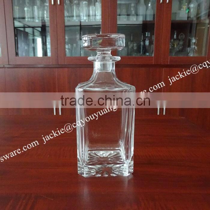 750ml beautiful embossed square glass whiskey decanter with glass lid