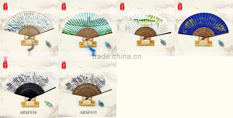 Chinese Silk/paper Fans with Customized Designs