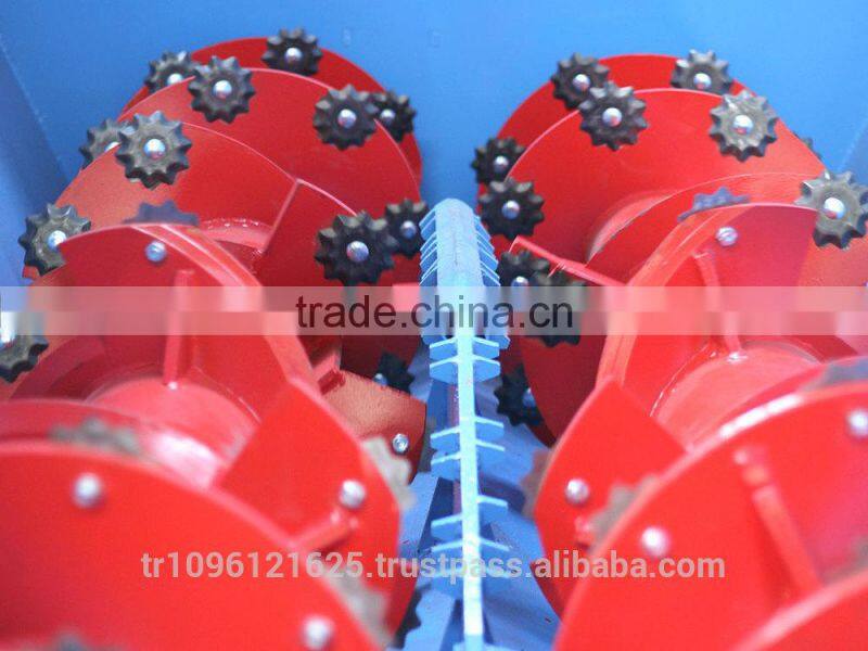 Mixer Machine for Animal Feed / Animal Feed Mixing Machine / Cow Straw Feed Cutting Machine