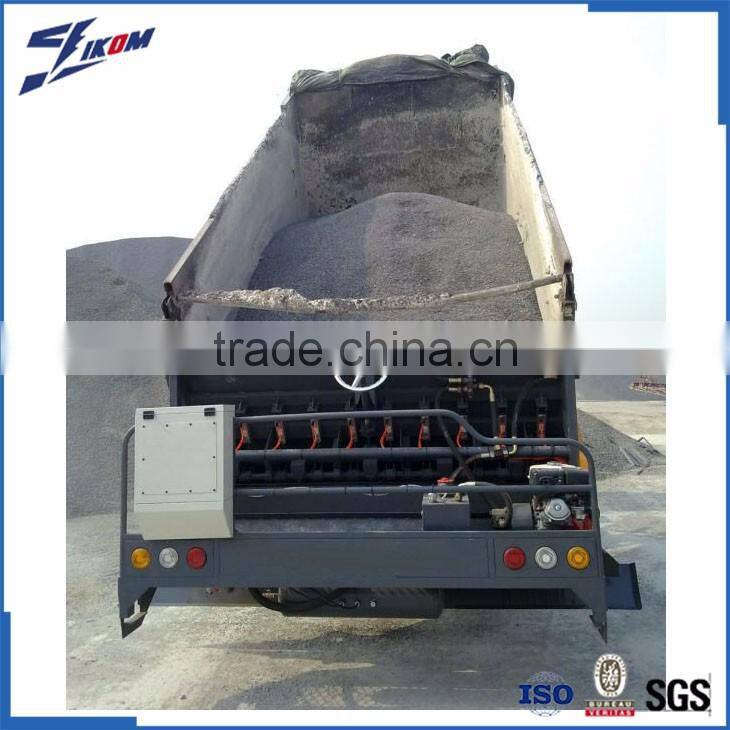 chips spreader machine for road making