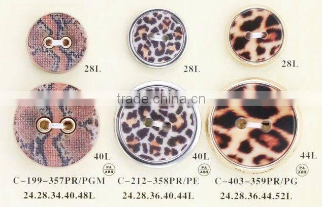 2 holes brown plastic resin button with custom made logo