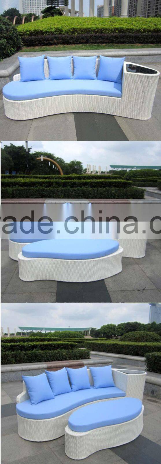 Personality New Design Rattan Furniture Sofa Wicker Beach Craft Garden PE Modern Vietnam poly Rattan Furniture